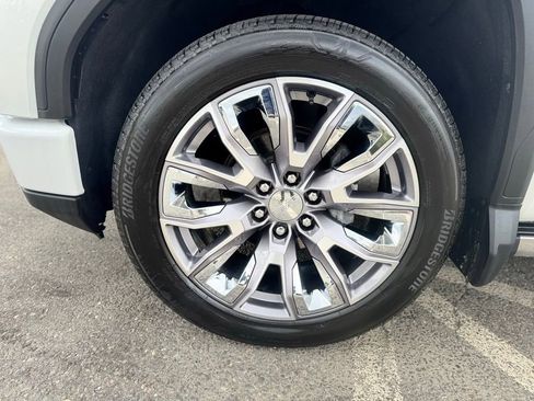 Used 2023 GMC Sierra 1500 Denali AWD/4WD image 3