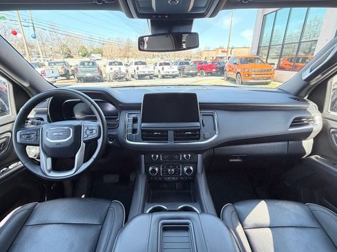 Used 2024 GMC Yukon SLT image 19