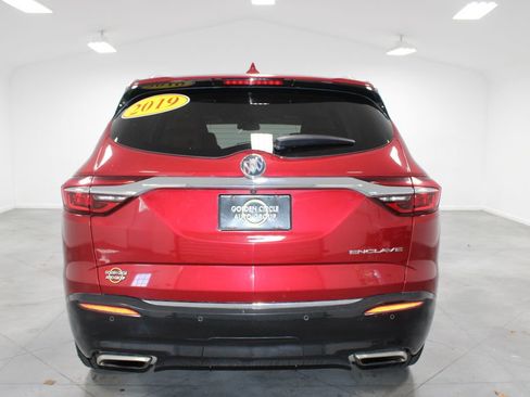 Used 2019 Buick Enclave Essence w/ LPO, Luxury Package image 8