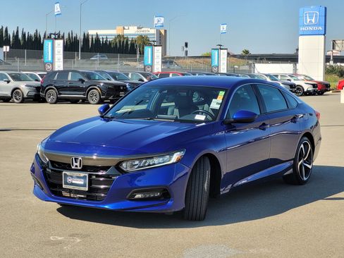 Certified 2018 Honda Accord Sport image 8