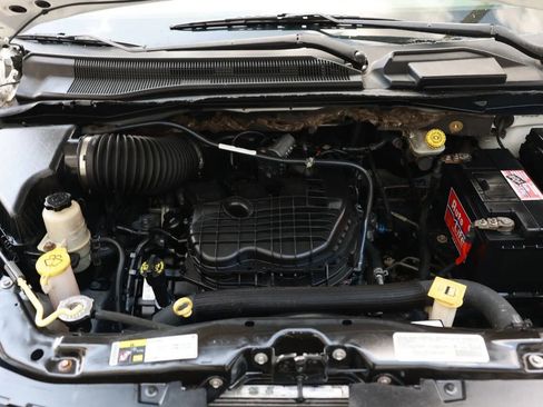 Used 2014 Dodge Grand Caravan SE w/ Quick Order Package 29E SE FWD image 43