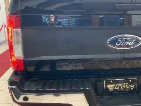 Used 2017 Ford F250 XLT w/ XLT Value Package image 14