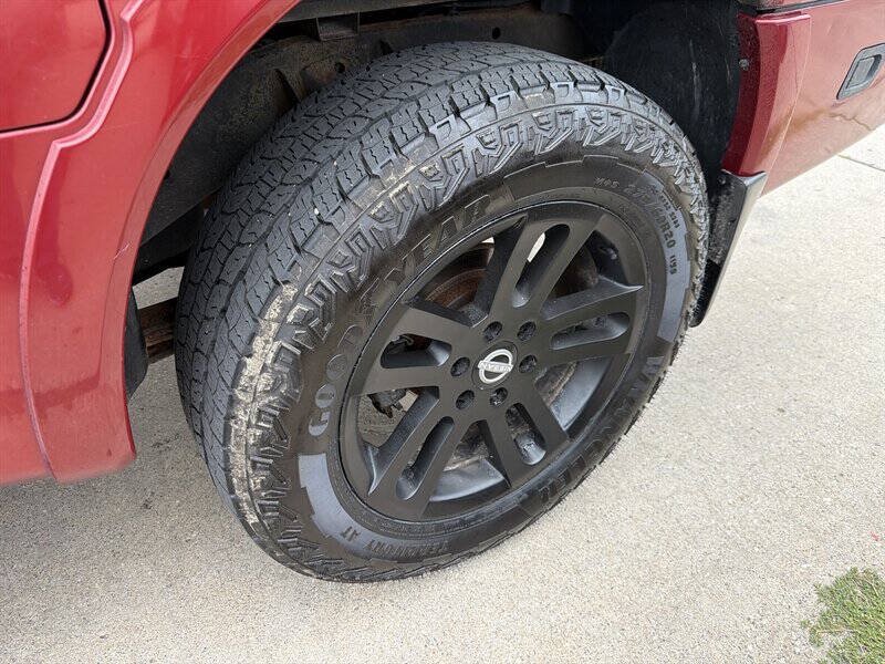 Used 2013 Nissan Titan S AWD/4WD image 9