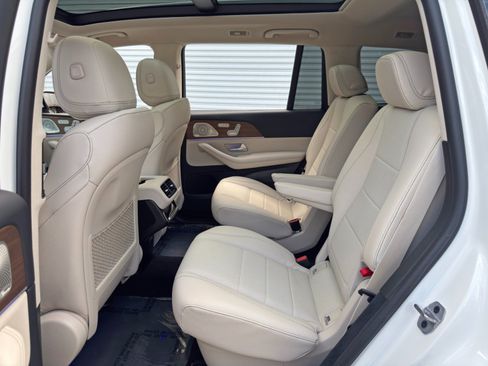 Used 2023 Mercedes-Benz GLS 450 4MATIC image 51