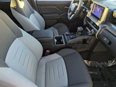 Used 2024 Toyota Tacoma TRD Sport image 9