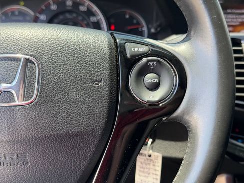 Used 2016 Honda Accord Sport image 20