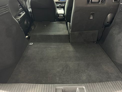 Used 2018 Honda HR-V EX image 33