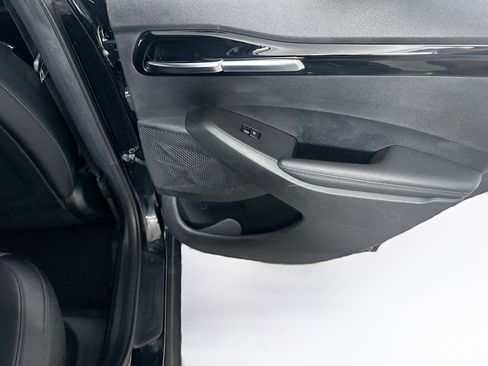 Used 2025 Kia Seltos S image 27