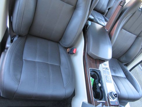 Used 2017 Land Rover Range Rover Supercharged image 30