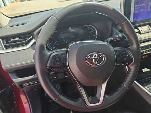 Used 2023 Toyota RAV4 XLE Premium AWD/4WD image 17