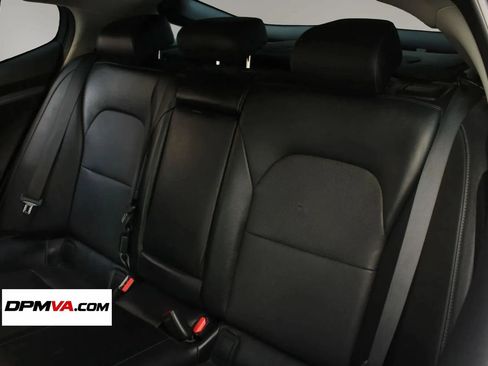 Used 2018 Kia Stinger Premium RWD image 15