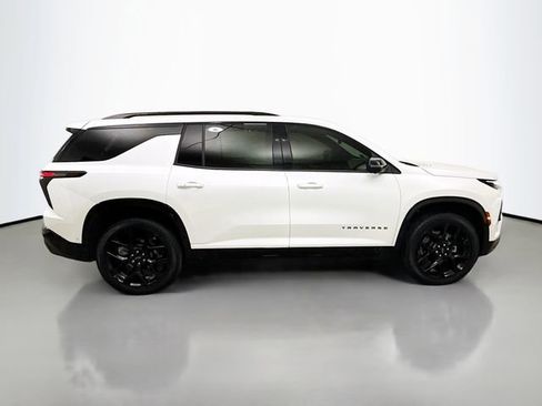 Used 2024 Chevrolet Traverse RS FWD image 10