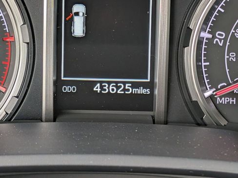 Used 2024 Toyota 4Runner TRD Off-Road image 21