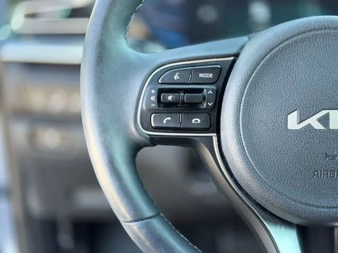 Used 2022 Kia Niro EX Premium image 31