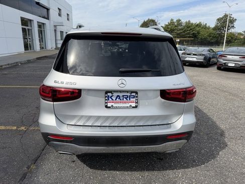 Used 2021 Mercedes-Benz GLB 250 4MATIC image 12