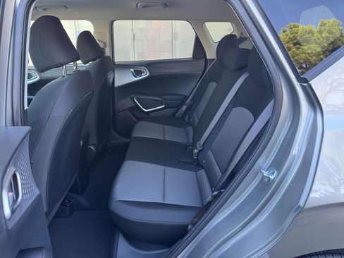 Used 2025 Kia Soul LX w/ LX Technology Package image 23