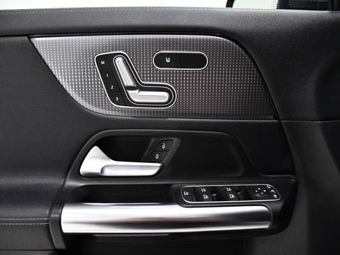 Certified 2022 Mercedes-Benz GLA 250 4MATIC image 17
