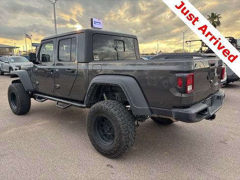 Used 2023 Jeep Gladiator Sport image 7