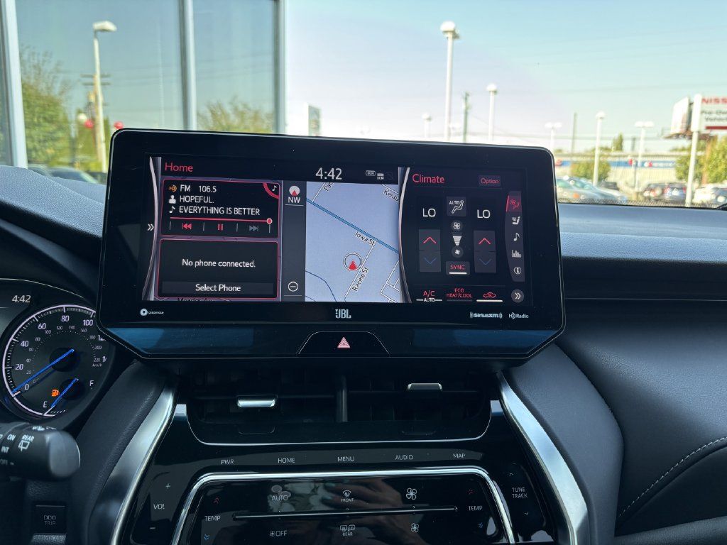 Used 2022 Toyota Venza Limited w/ Advanced Technology Package AWD/4WD image 18