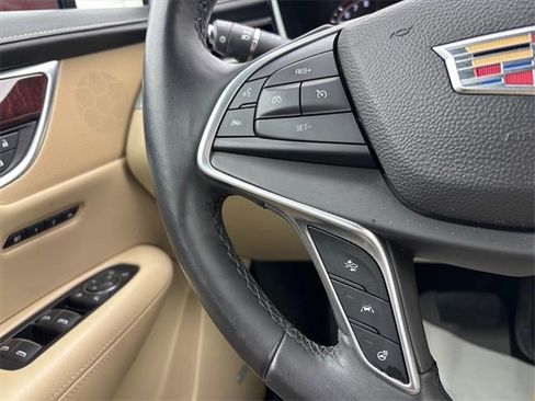 Used 2017 Cadillac XT5 Luxury w/ Driver Awareness Package image 15
