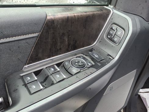 Used 2024 Ford F450 Lariat w/ FX4 Off-Road Package image 15