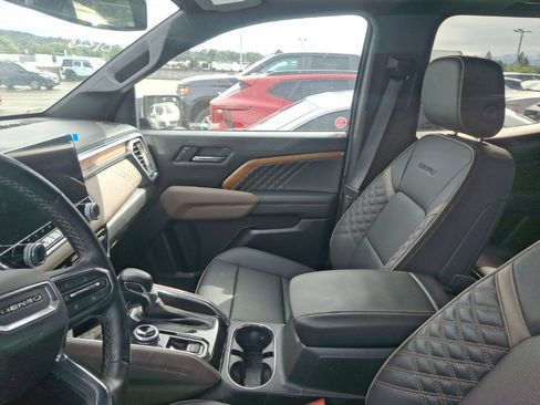 Used 2024 GMC Canyon Denali AWD/4WD image 10