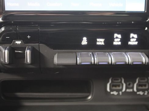 Used 2022 RAM 1500 Big Horn AWD/4WD image 57