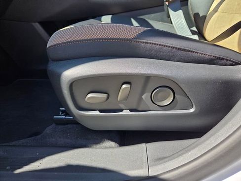 New 2026 Chevrolet Equinox ACTIV image 23