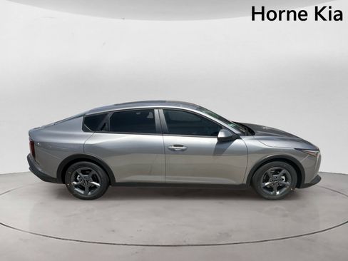 New 2026 Kia K4 FWD image 3