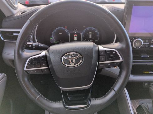 Used 2023 Toyota Highlander Platinum AWD/4WD image 14