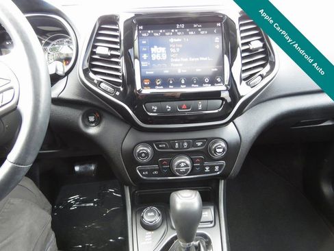 Used 2019 Jeep Cherokee Limited w/ Technology Group image 27