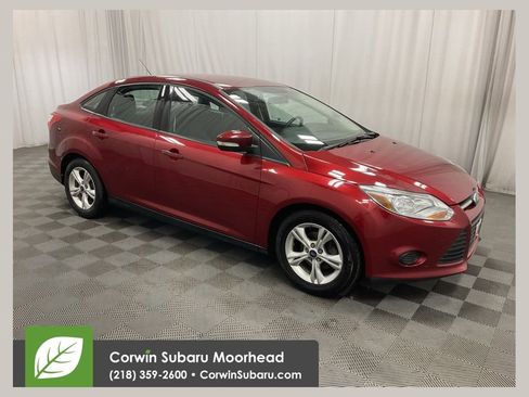 Used 2013 Ford Focus SE w/ SE Winter Pkg image 1