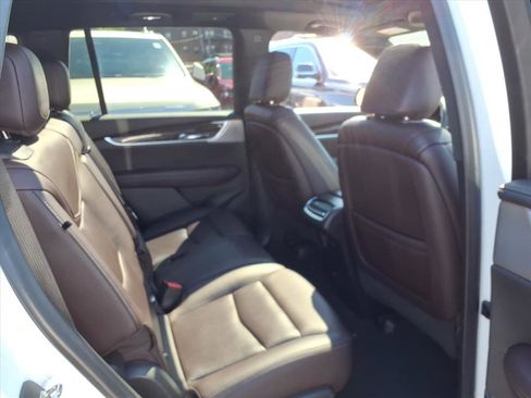 Certified 2021 Cadillac XT6 Premium Luxury image 36