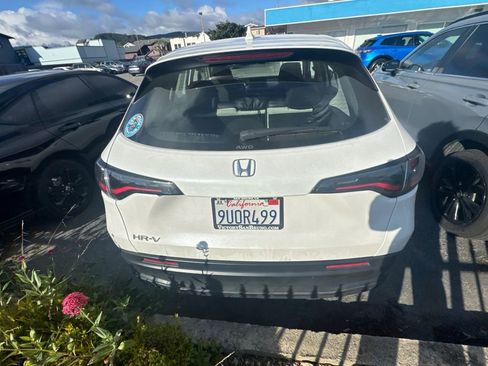 Used 2025 Honda HR-V LX image 6