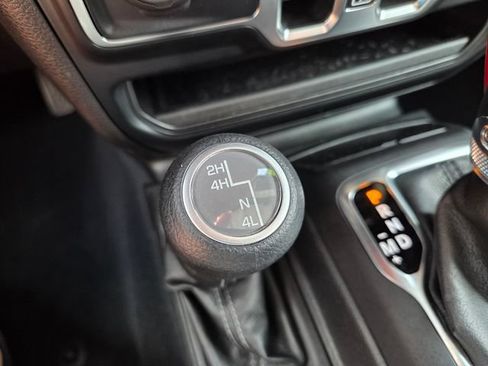 Used 2024 Jeep Wrangler Unlimited Sport AWD/4WD image 26