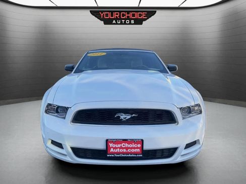 Used 2014 Ford Mustang Convertible image 9