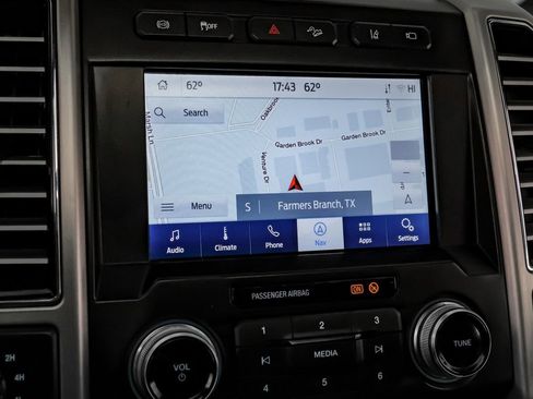 Used 2021 Ford F450 Platinum w/ FX4 Off-Road Package image 19