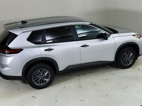 Certified 2024 Nissan Rogue S image 23