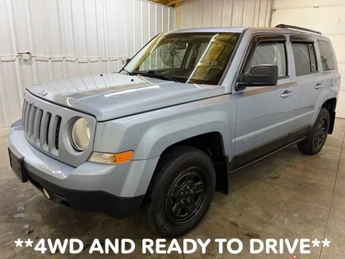 Used 2014 Jeep Patriot Sport w/ Power Value Group AWD/4WD image 3