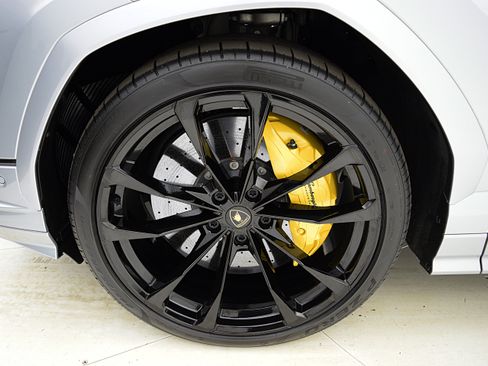 Used 2023 Lamborghini Urus S AWD/4WD image 46