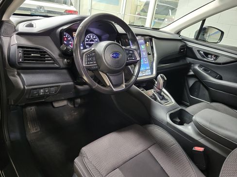 Used 2024 Subaru Outback Premium AWD/4WD image 18