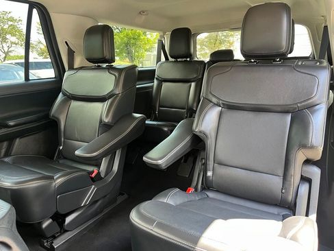 Used 2025 Ford Expedition Max Platinum w/ Driver's Package AWD/4WD image 14