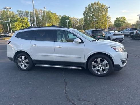 Used 2017 Chevrolet Traverse Premier image 5