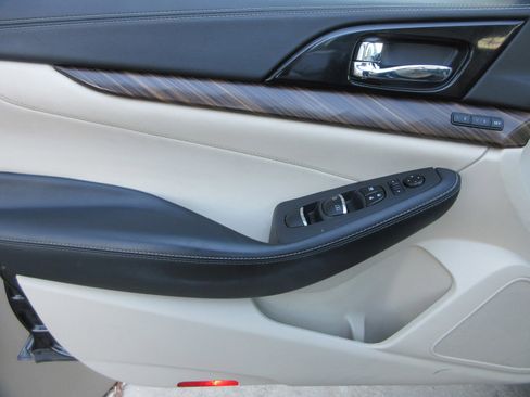 Used 2016 Nissan Maxima Platinum image 28