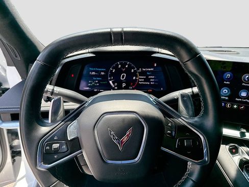 Used 2022 Chevrolet Corvette Stingray Coupe w/ 1LT RWD image 13