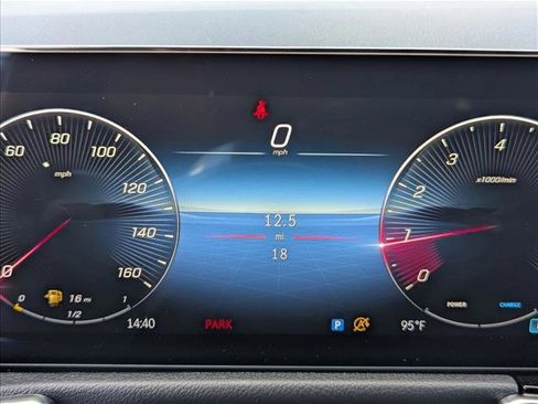 Used 2026 Mercedes-Benz GLB 250 image 11