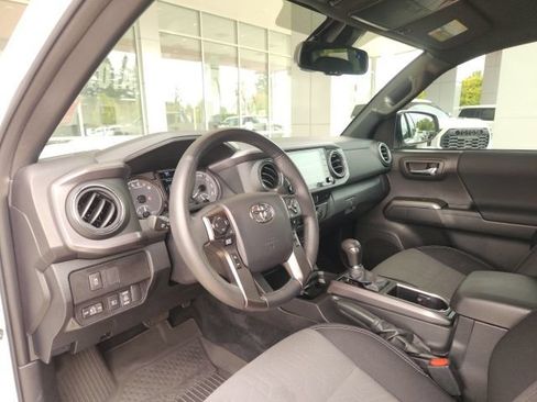 Used 2023 Toyota Tacoma TRD Sport AWD/4WD image 17