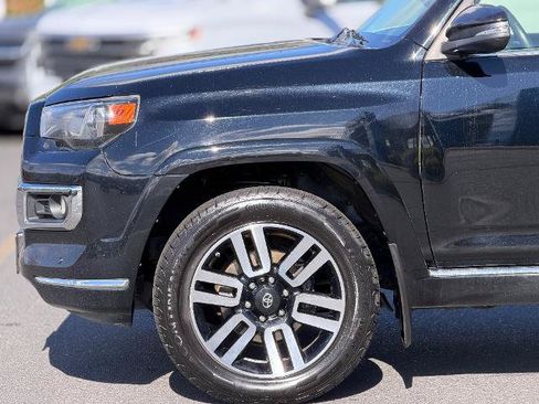 Used 2018 Toyota 4Runner Limited AWD/4WD image 19