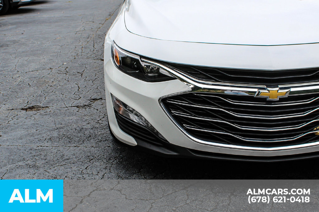 Used 2025 Chevrolet Malibu LT FWD image 11