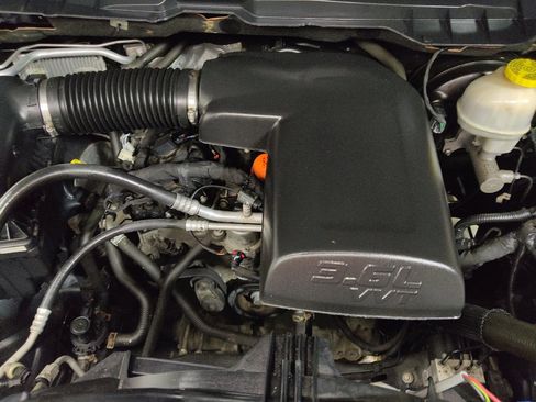 Used 2018 RAM 1500 Express RWD image 30